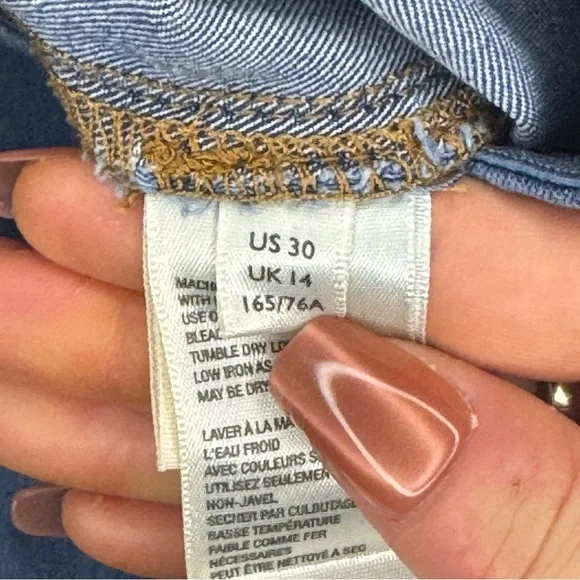 Free people we the free gummy pull on flare leg jeans Size 30 Short - Picture 9 of 10